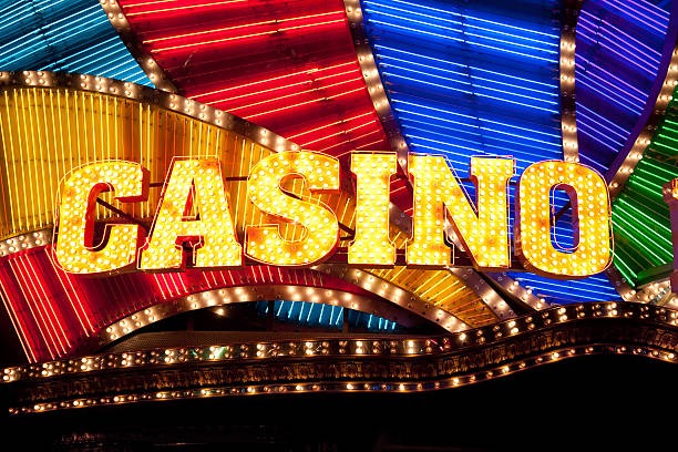 qqmobile platform interface showing live casino tables, sportsbook, and slot games on mobile device